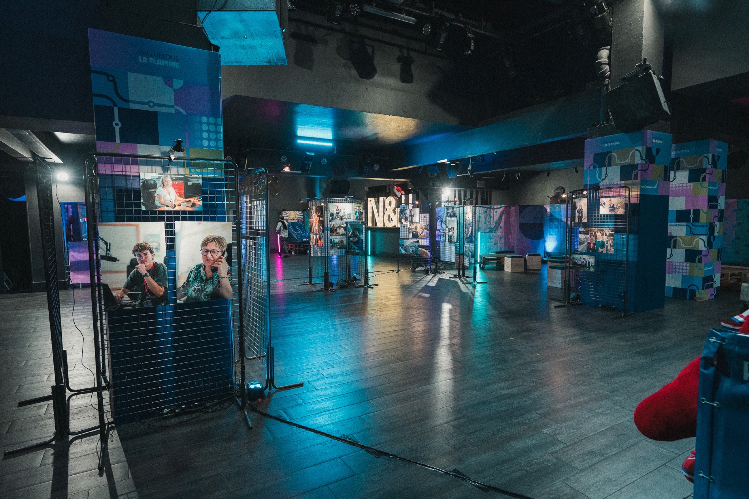 SNCF Rallumons la Flamme, exposition photo grand format des agents